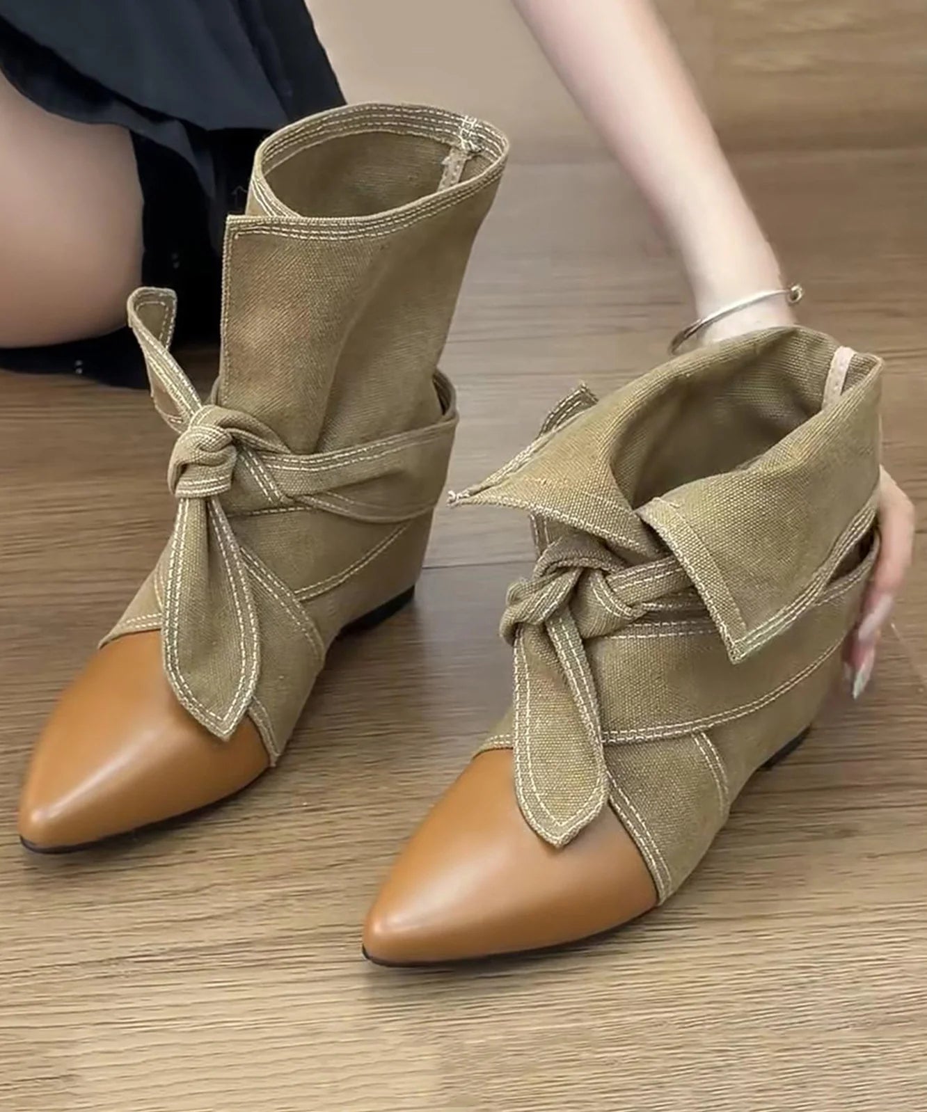 Bottes compensées pour femme à bout pointu 0