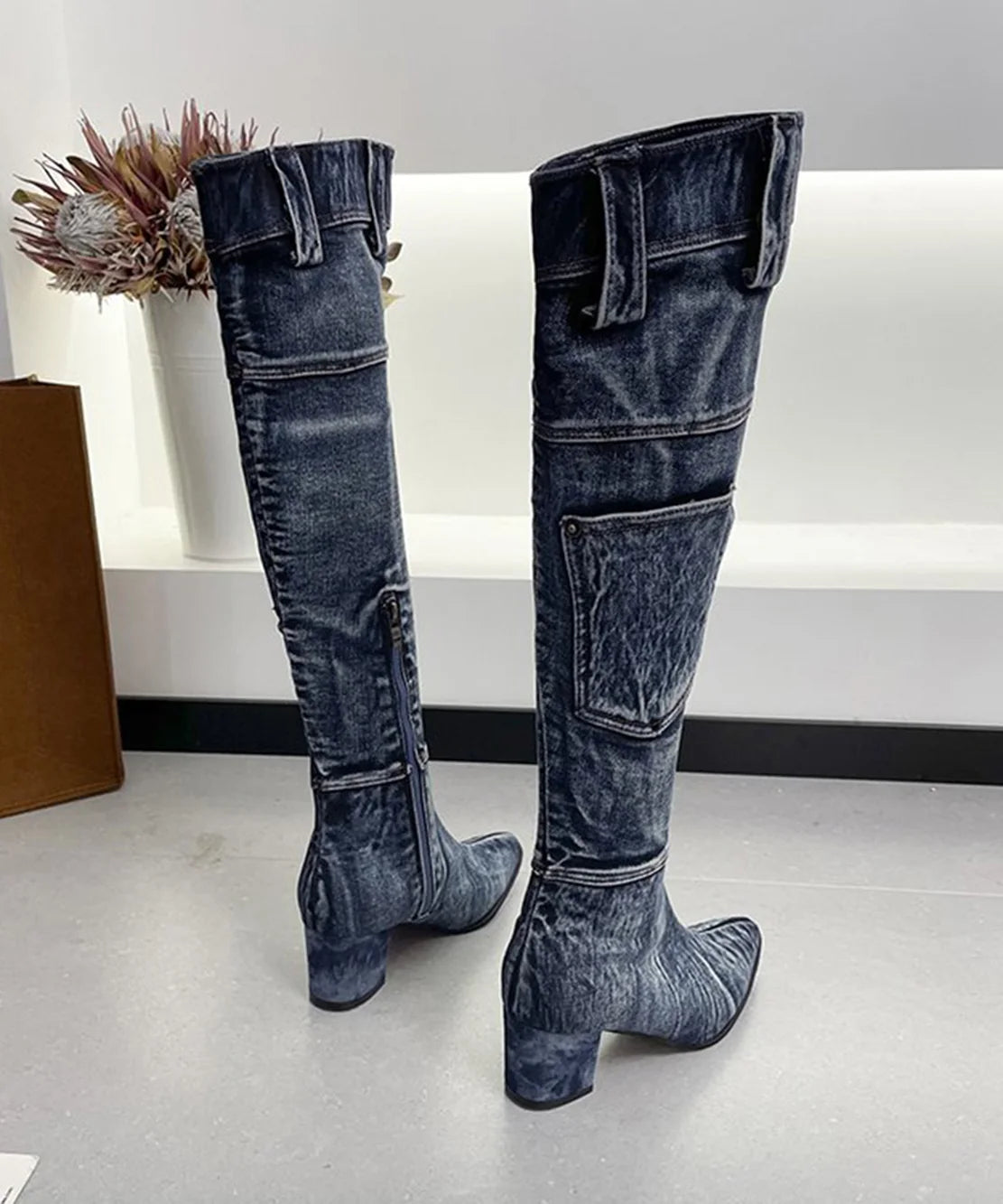 Bottes cuissardes à bout pointu style cargo pour femme 4