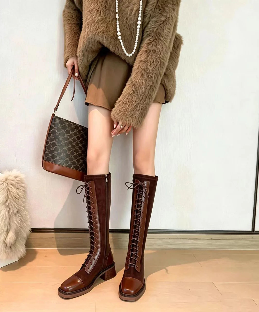 Bottes hautes à lacets pour femme style robuste 1