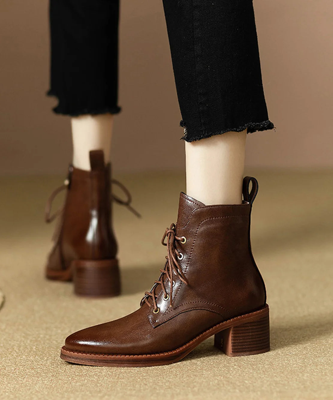 Bottines à lacets pour femme bout pointu 1
