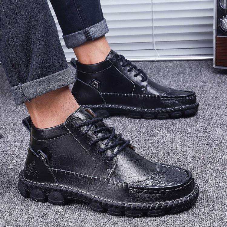 Bottines à lacets pour hommes en style moderne 1
