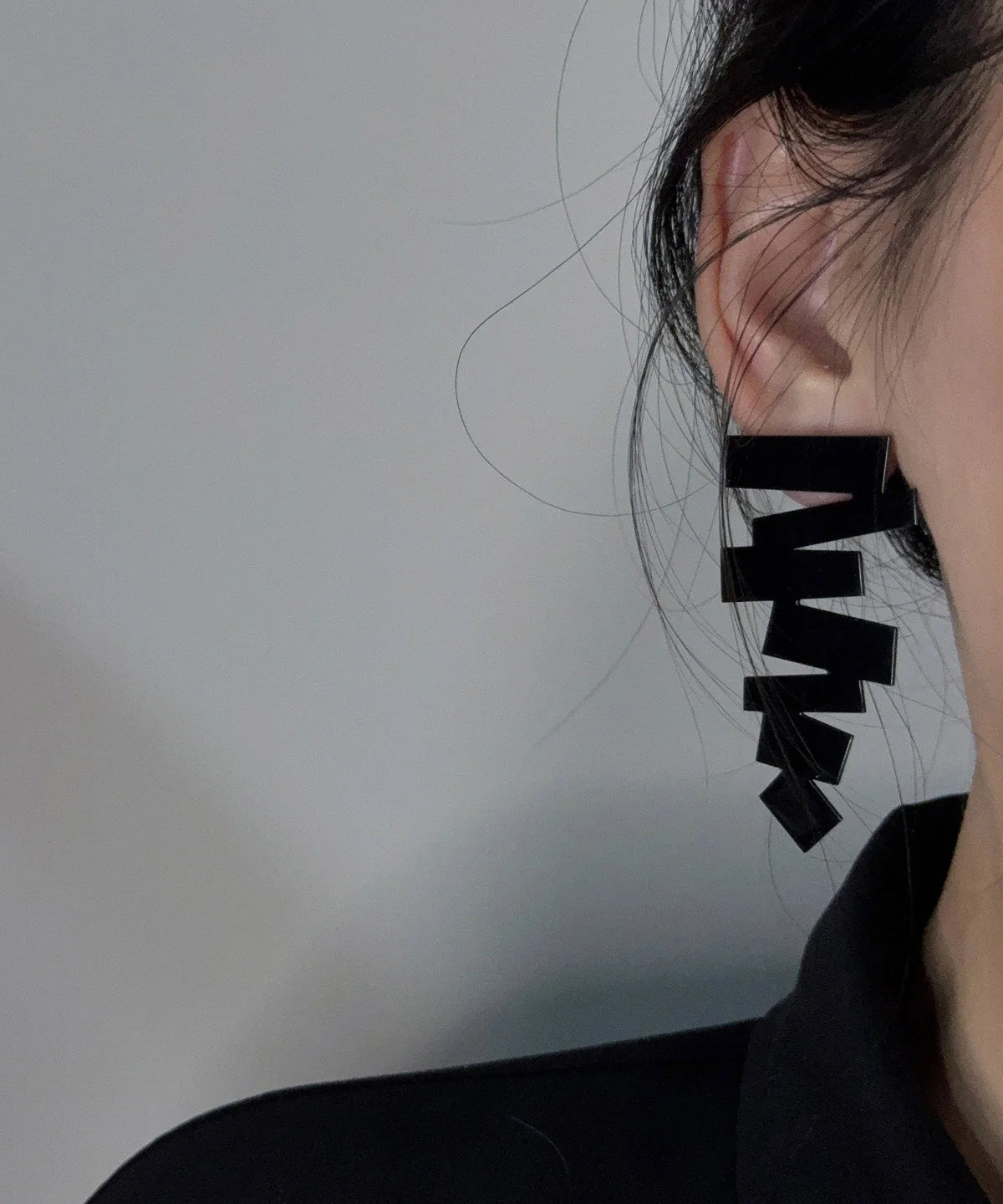 Boucles d'oreilles pendantes asymétriques pour femme 4