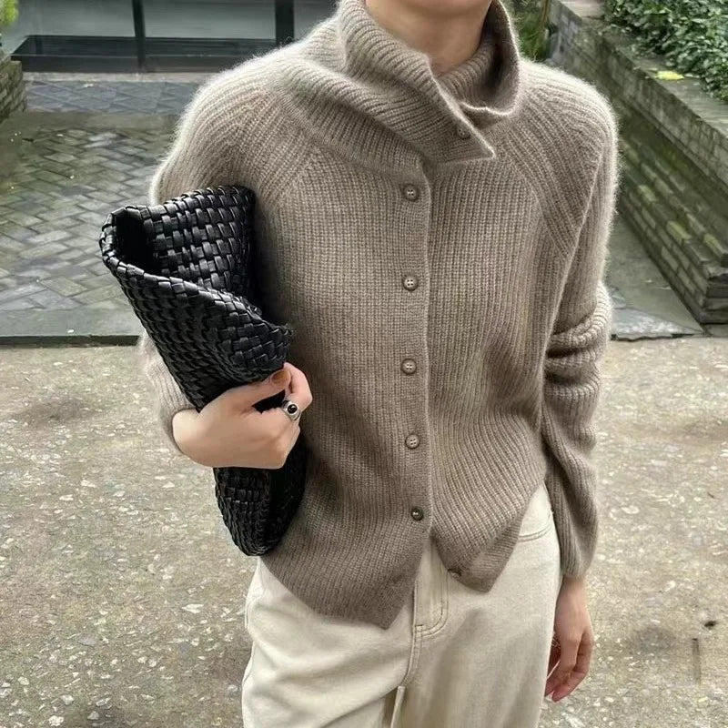 Cardigan Femme Ample et Douillet avec Encolure Haute 1