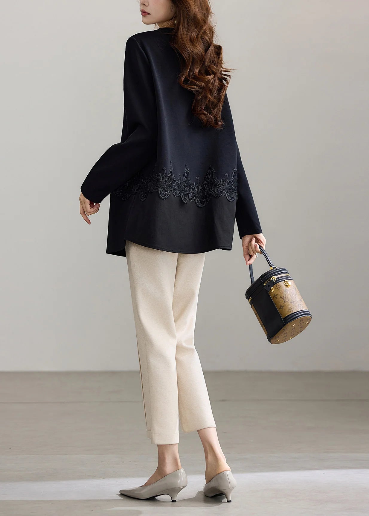 Chemise Femme Moderne Col Rond avec Empiècements en Dentelle Automne 4