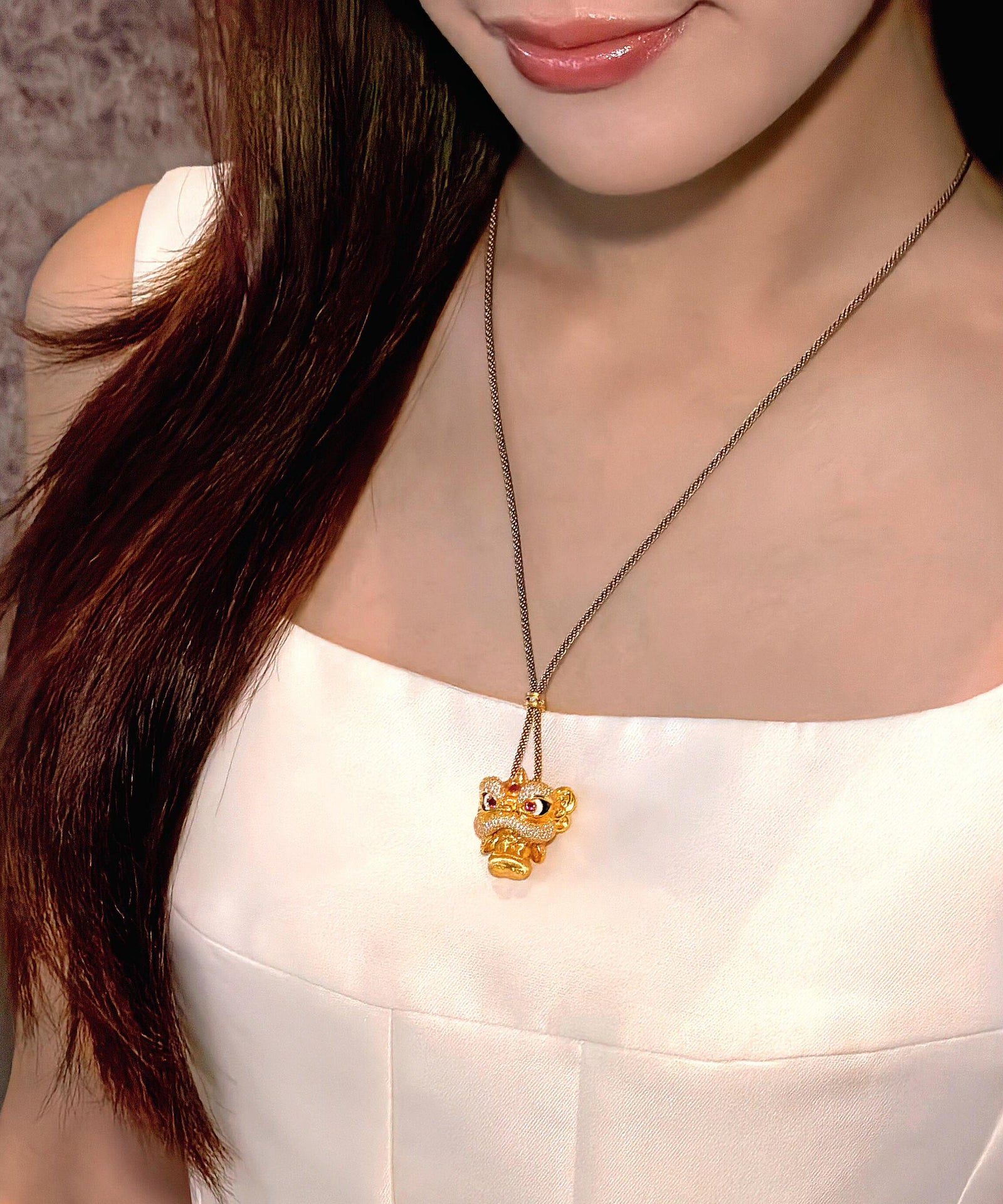 Collier Femme Pendentif Vintage Danse du Lion 1