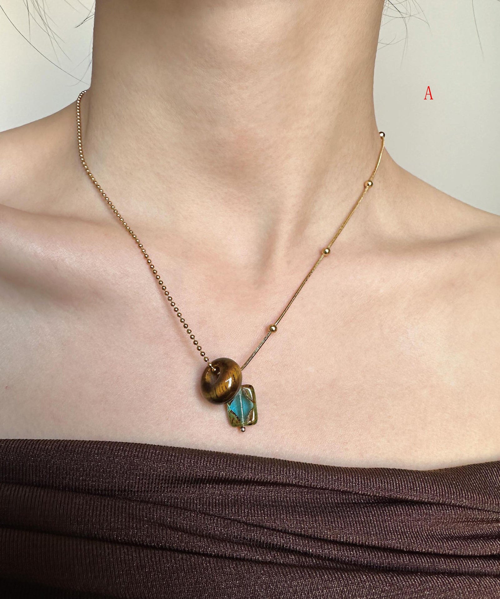 Collier Pendentif Femme Design Original avec Pierre de Jade Naturelle 3