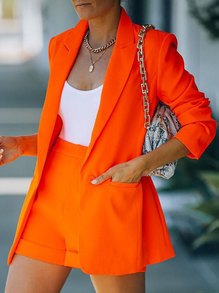 Ensemble Blazer et Short à Carreaux pour Femme 2