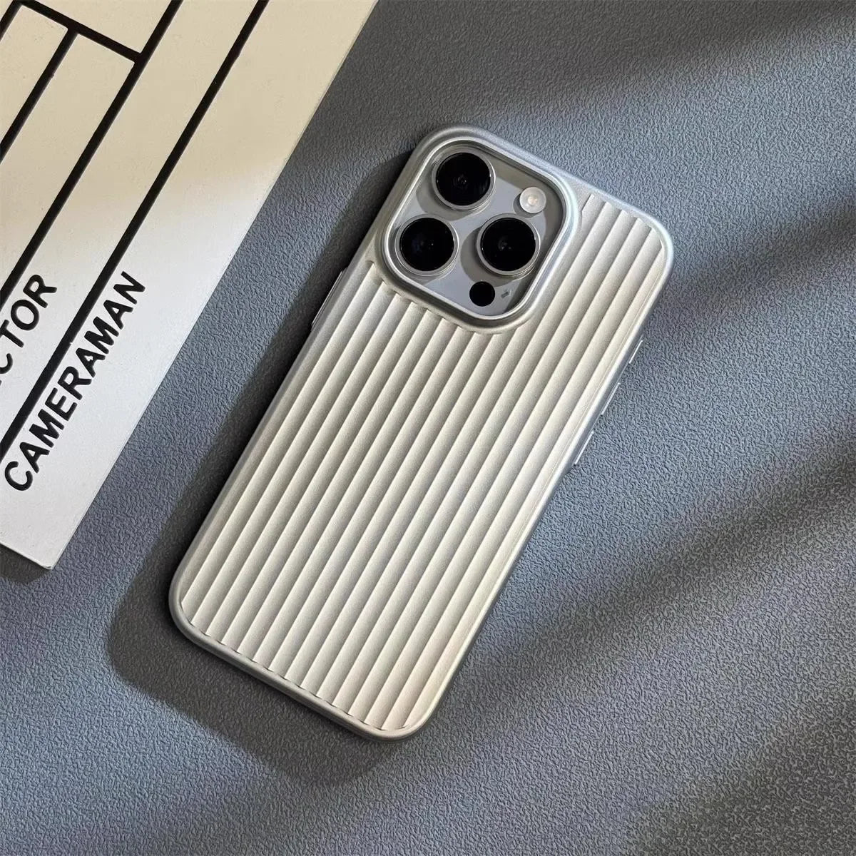 Étui de Téléphone Minimaliste Design Moderne avec Protection Optimale 1