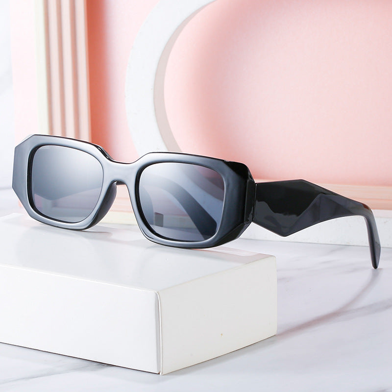 Lunette de Soleil Femme Design Géométrique Moderne 1