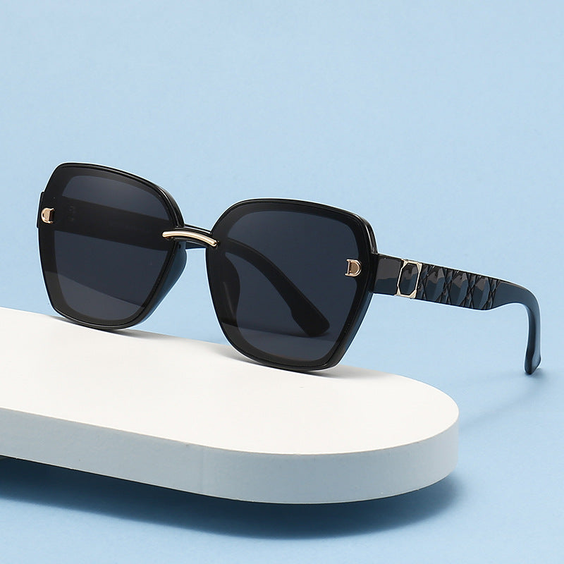 Lunette de Soleil Femme Monture Carrée Tendance 1