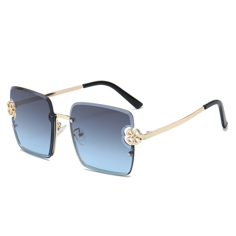 Lunettes de soleil carrées femme à motif floral 4