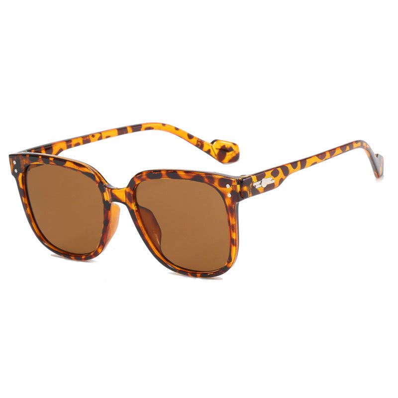 Lunettes de soleil carrées femme tendance 8