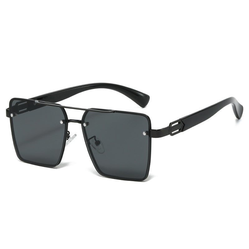 Lunettes de soleil carrées pour femmes avec monture en métal 4
