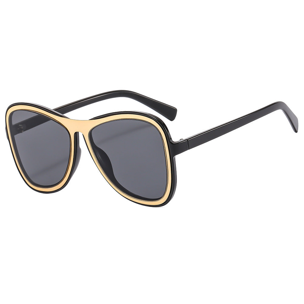 Lunettes de soleil oversize pour femme au design moderne 6