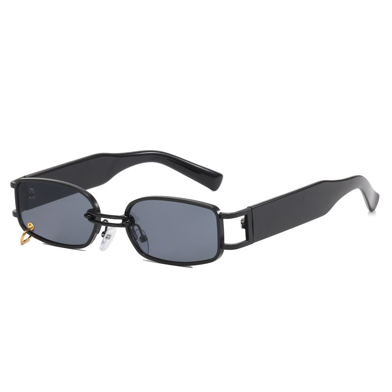 Lunettes de soleil pour femme au design rectangulaire 5