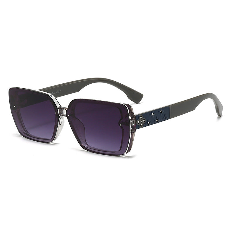 Lunettes de soleil pour femme avec design unique 8
