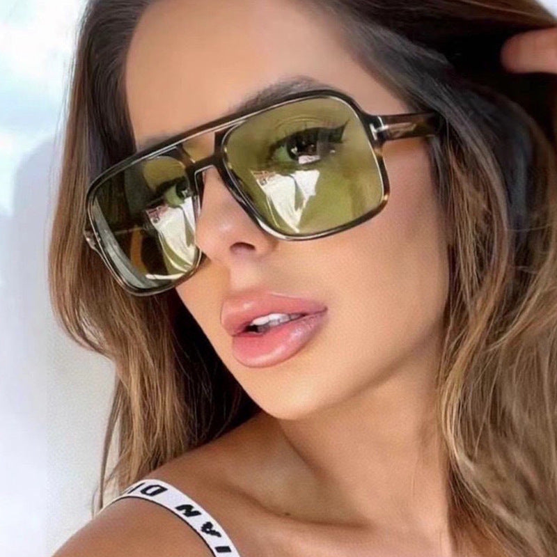 Lunettes de soleil pour femmes au design rectangulaire 3