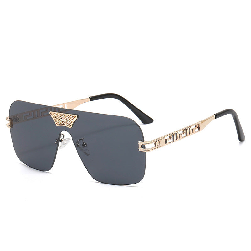 Lunettes de soleil pour femmes au style futuriste 2