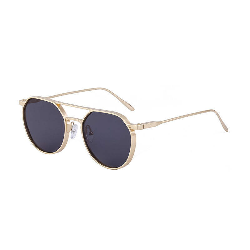 Lunettes de soleil rondes pour femme au style tendance 11