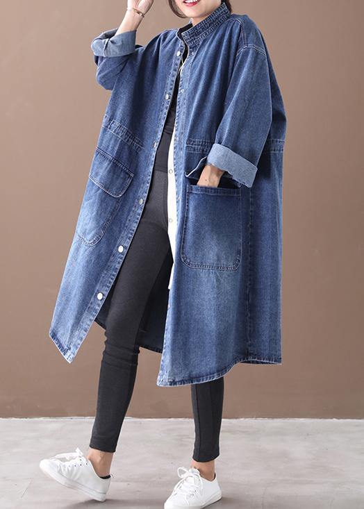 Manteau Box en Denim Bleu pour Femme Grande Taille avec Col Montant et Cordons 2