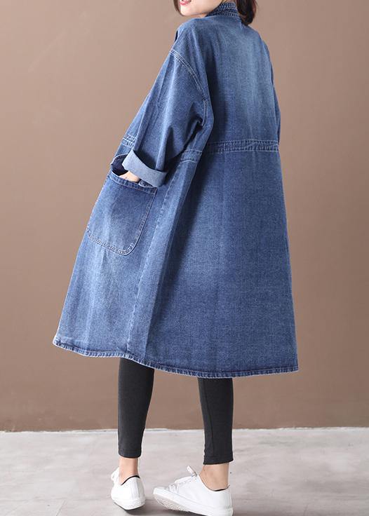 Manteau Box en Denim Bleu pour Femme Grande Taille avec Col Montant et Cordons 3