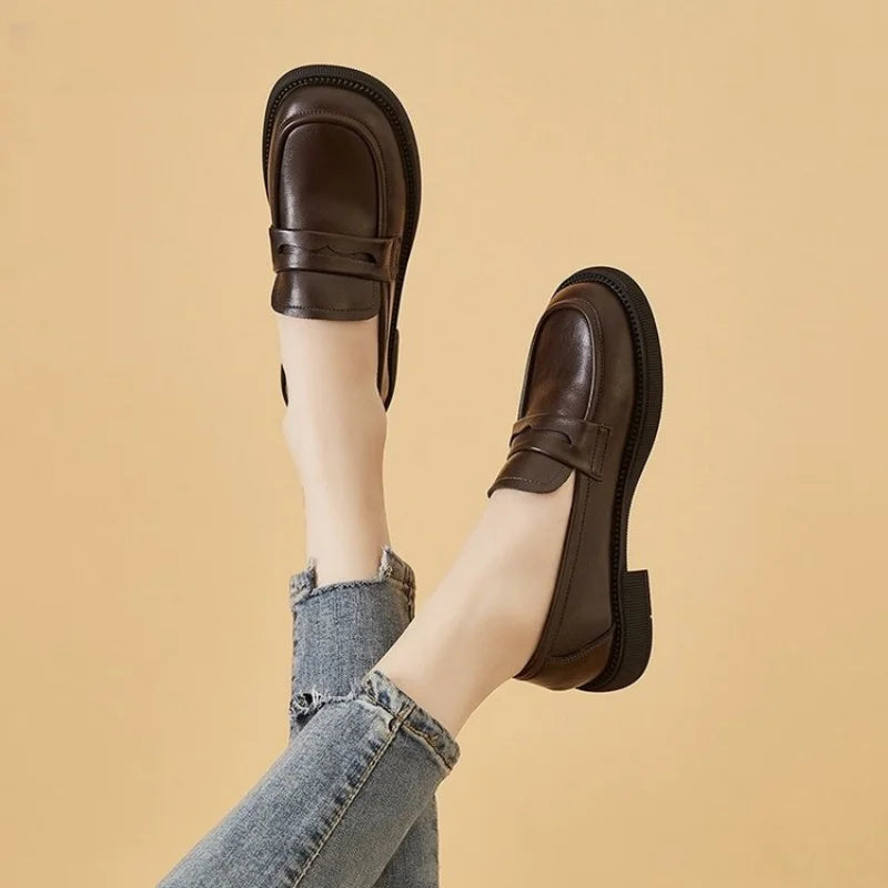 Mocassins pour femmes à enfiler au design minimaliste 2