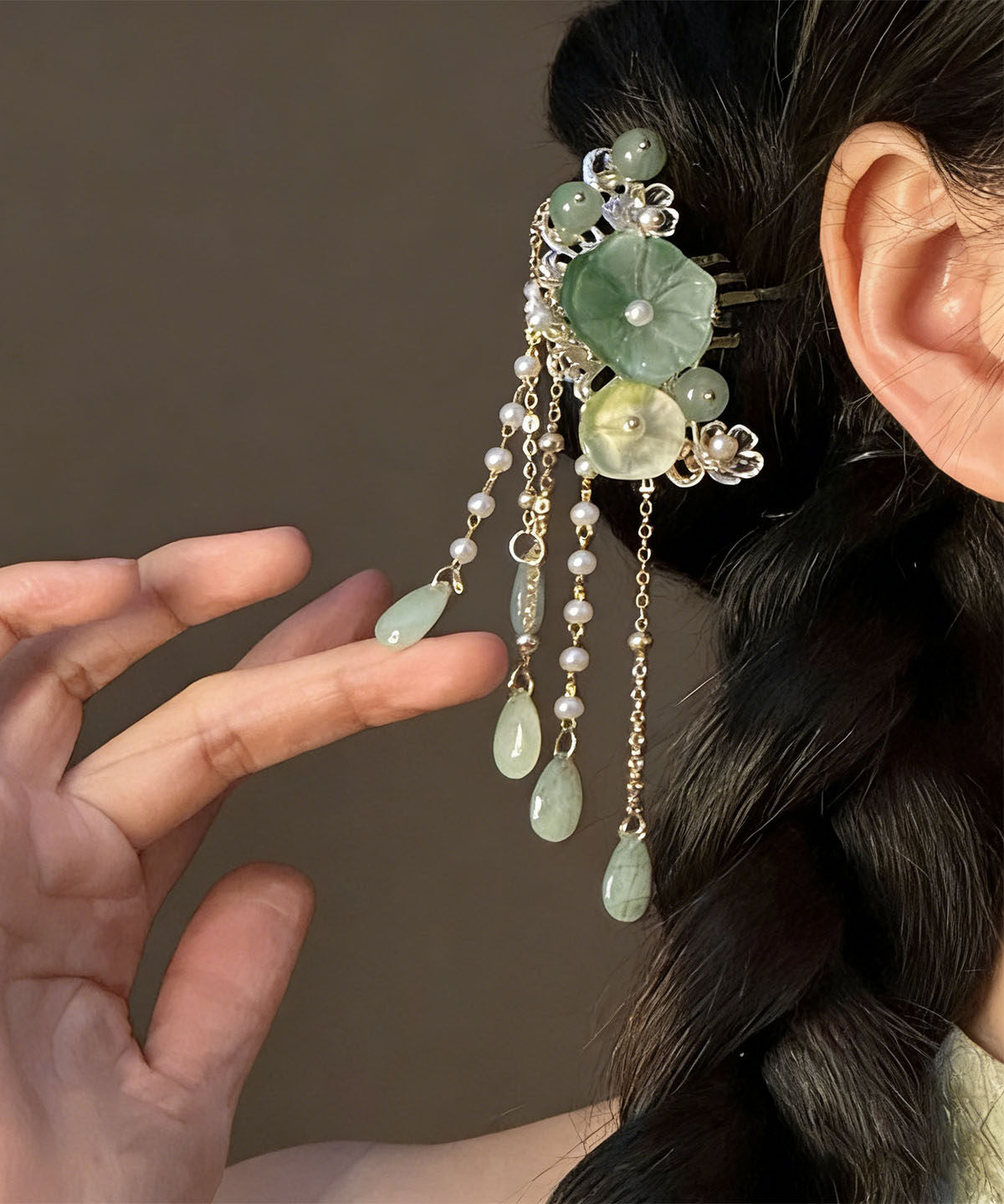 Paire d'épingles à cheveux avec gland floral style chinois pour femme 1