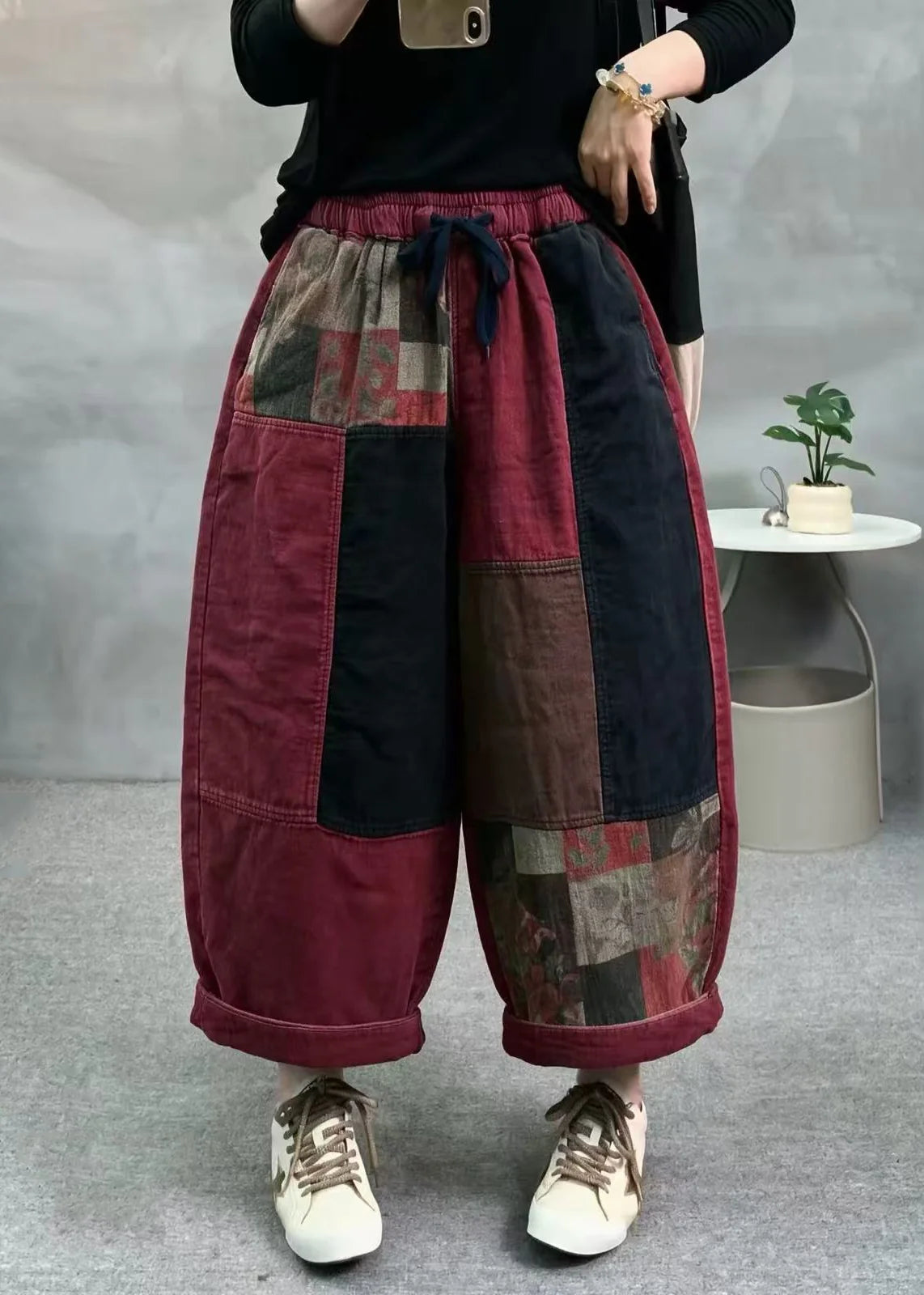 Pantalon court décontracté à taille élastique pour femme 1