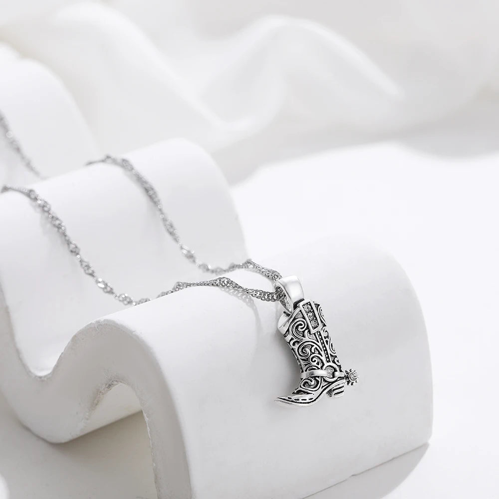 Pendentif Cowboy en Or ou Argent 3