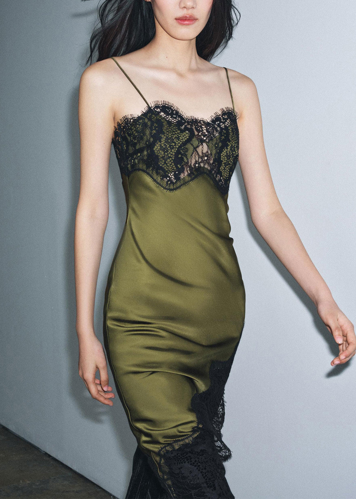 Robe D'Été Femme Chic À Bretelles Fines Avec Dentelle 1
