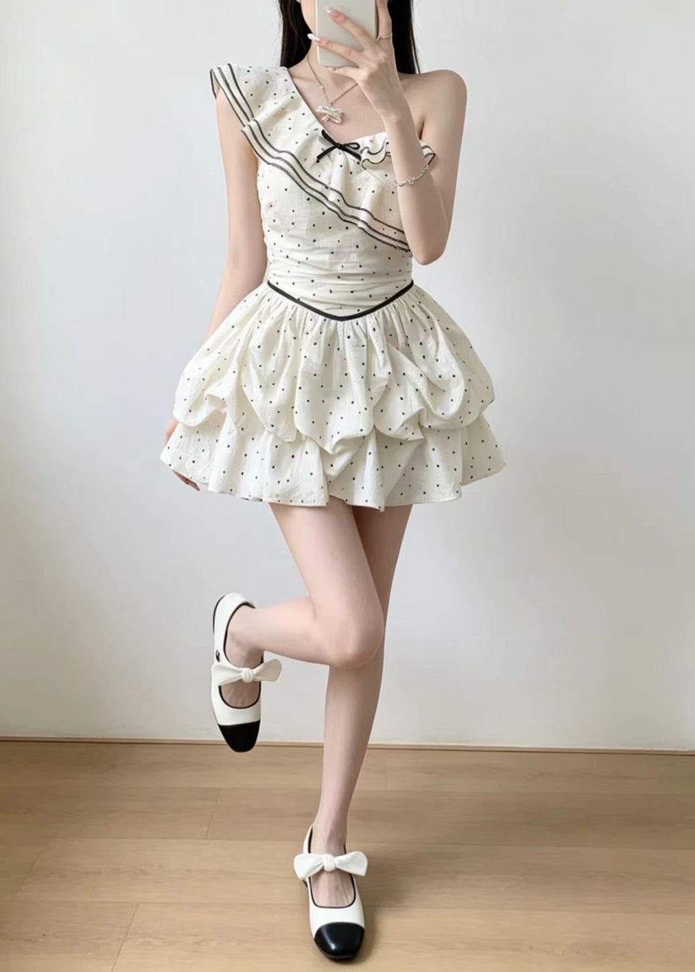 Robe Femme Courte À Pois Col Roulé Sans Manches 1