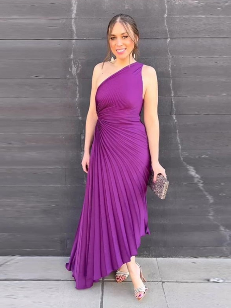 Robe Femme Élégante en Tissu Luxueux