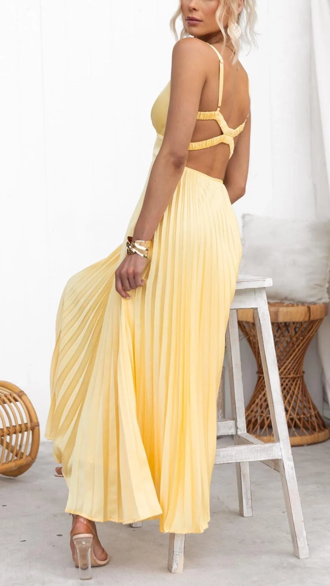 Robe Longue Plissée Jaune à Col en V pour Femmes 3