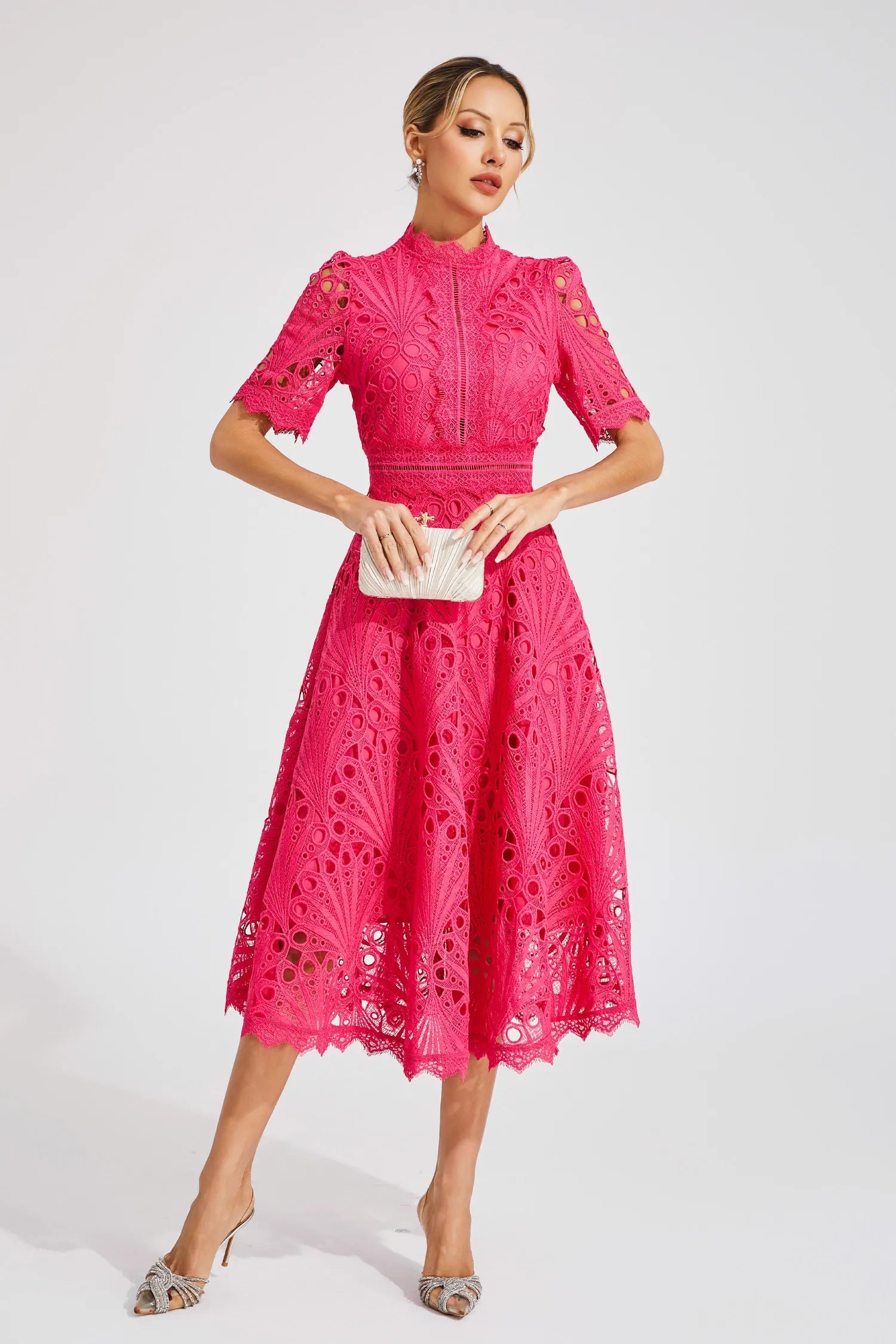 Robe Midi Femme en Dentelle Chic 2