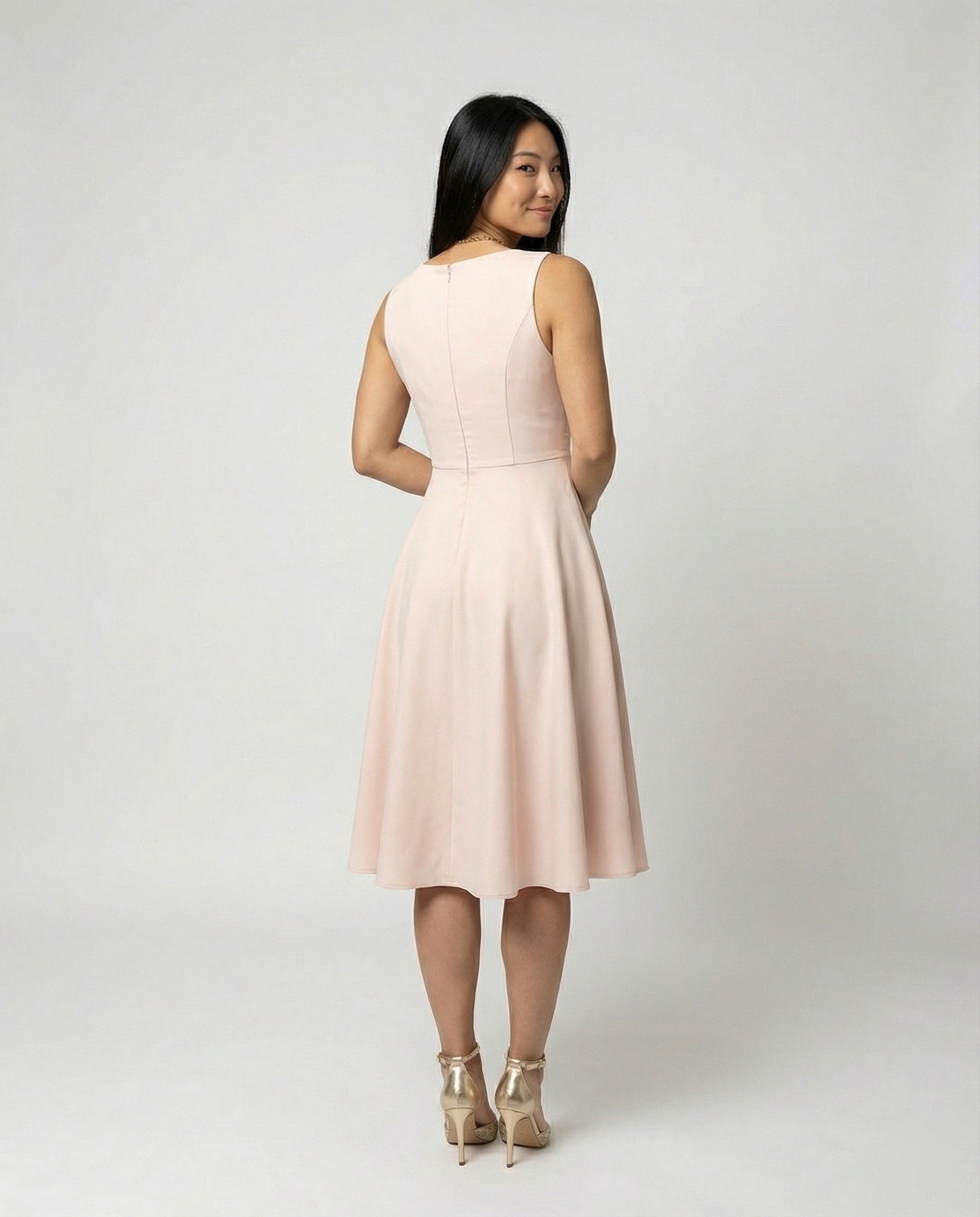 Robe Midi Trapèze Sans Manches Col en V 4