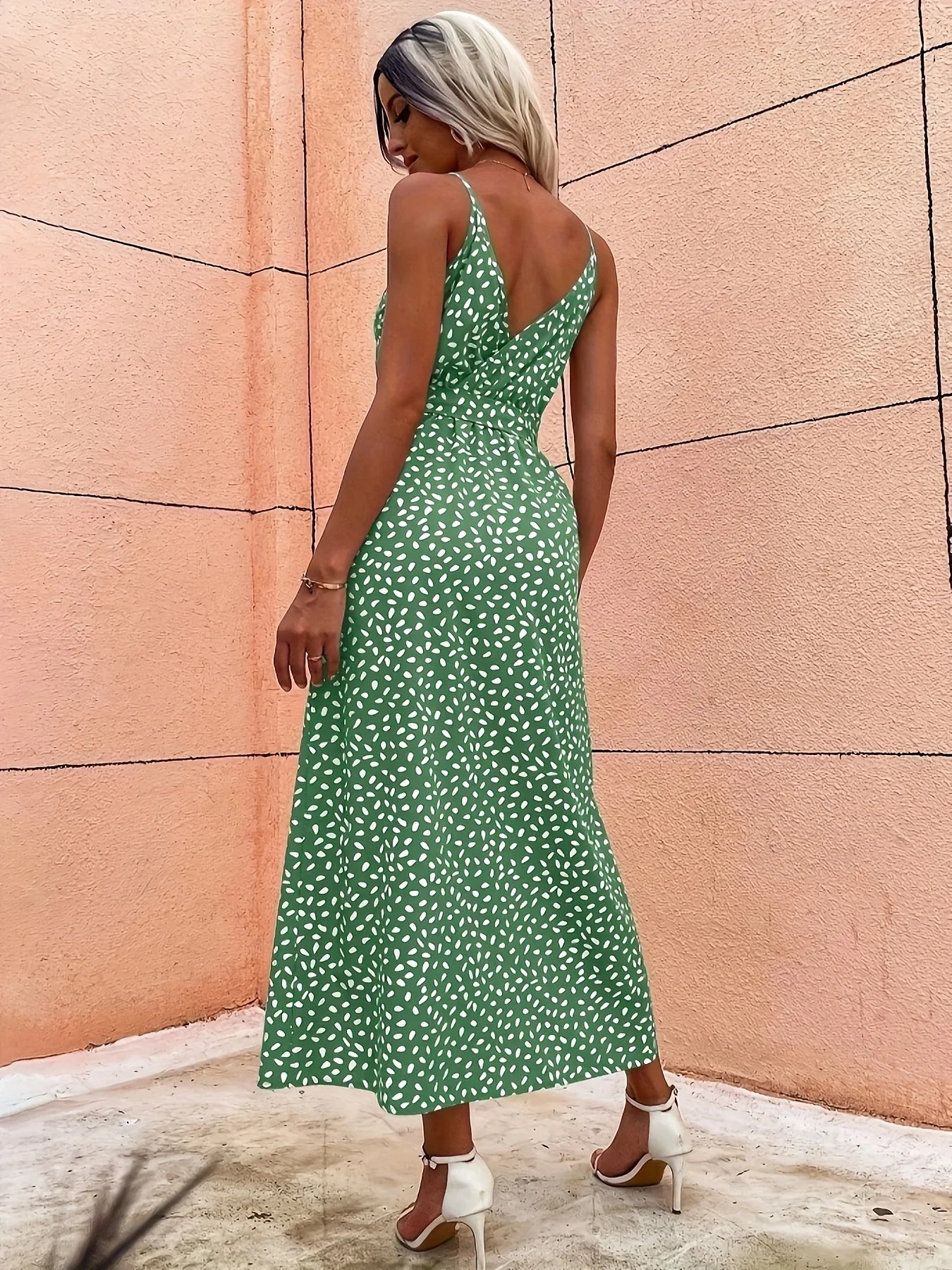 Robe d'été à col licou fendue pour femmes 1