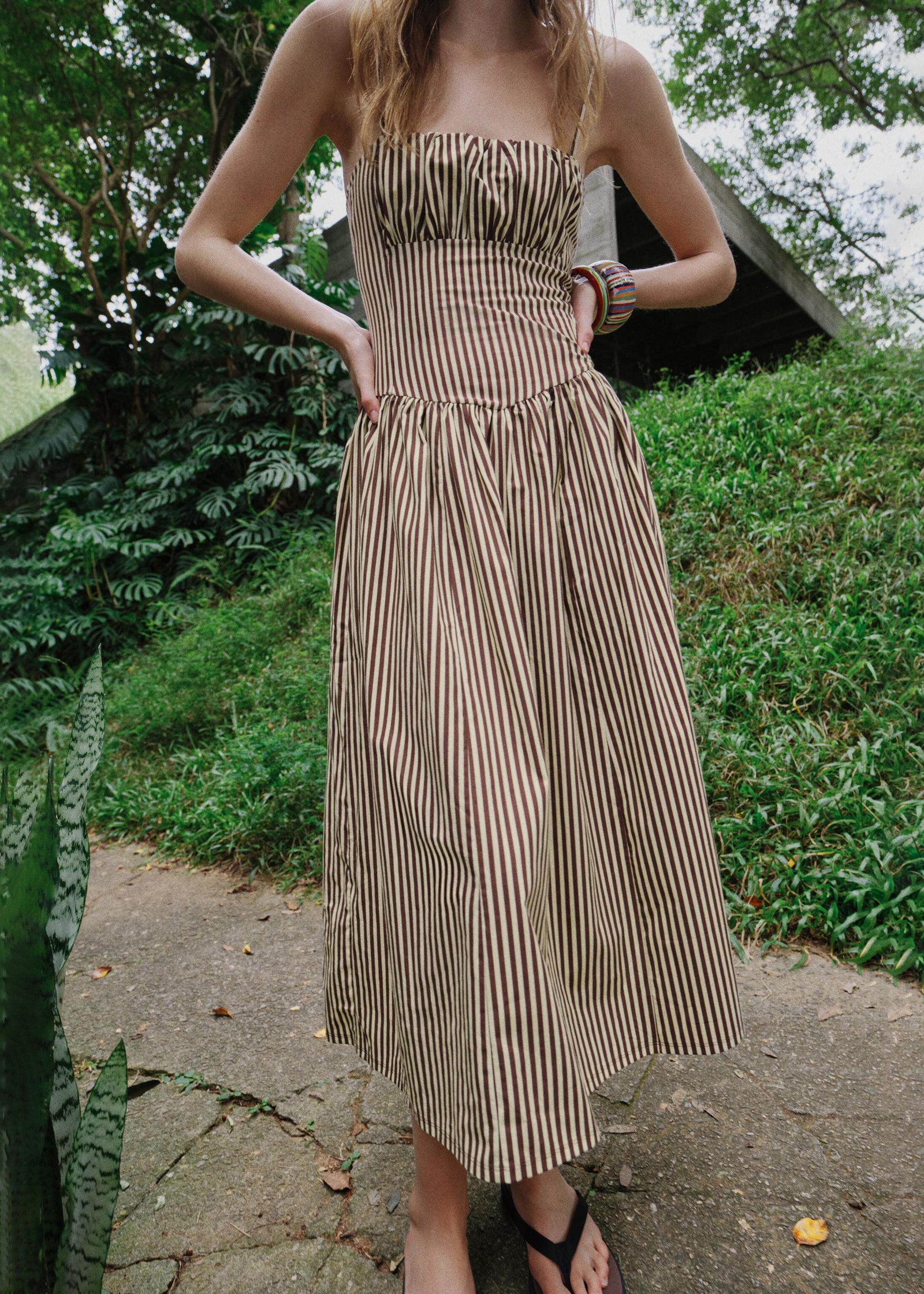 Robe d'été femme à bretelles spaghetti rayée 0