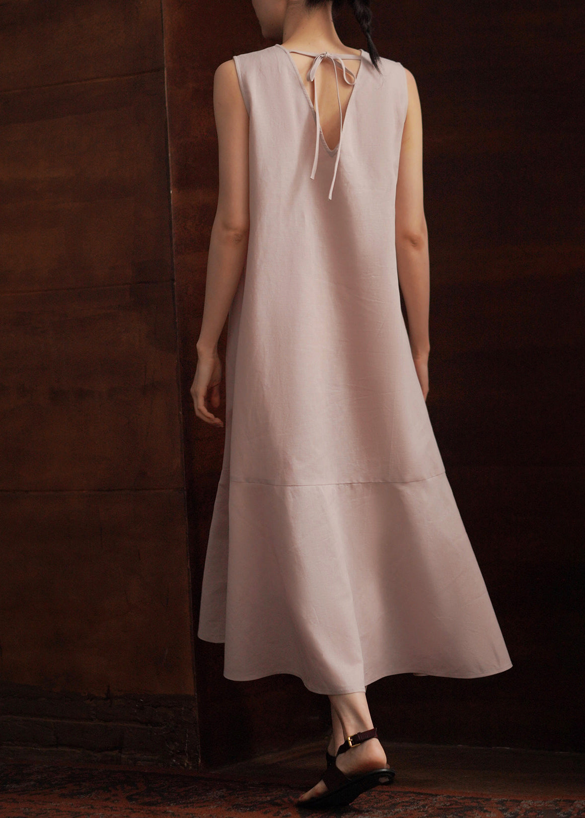 Robe de soirée femme col rond sans manches style moderne 3