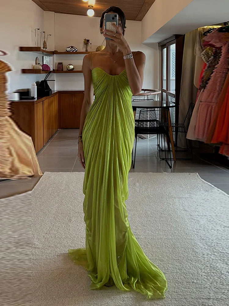 Robe de soirée longue à épaules dénudées 1