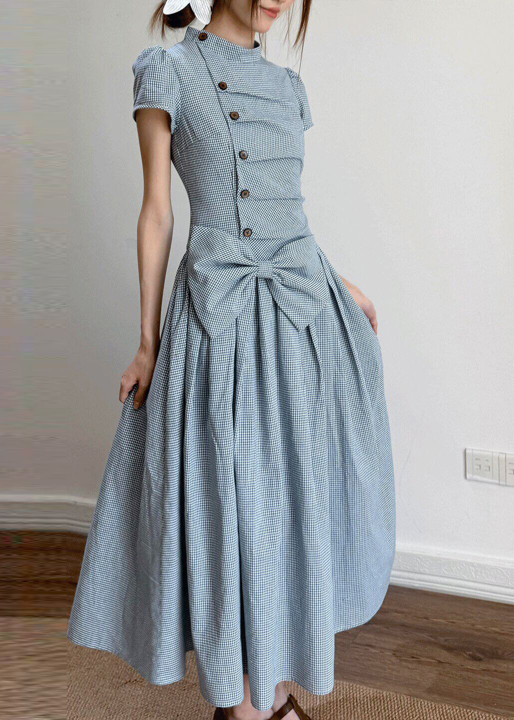 Robe longue femme décontractée à manches courtes et nœud froissé 1