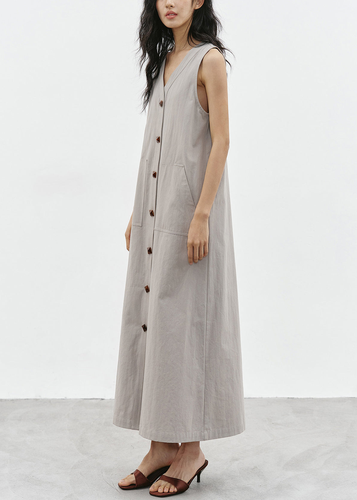 Robe longue femme sans manches col en V avec poches 4