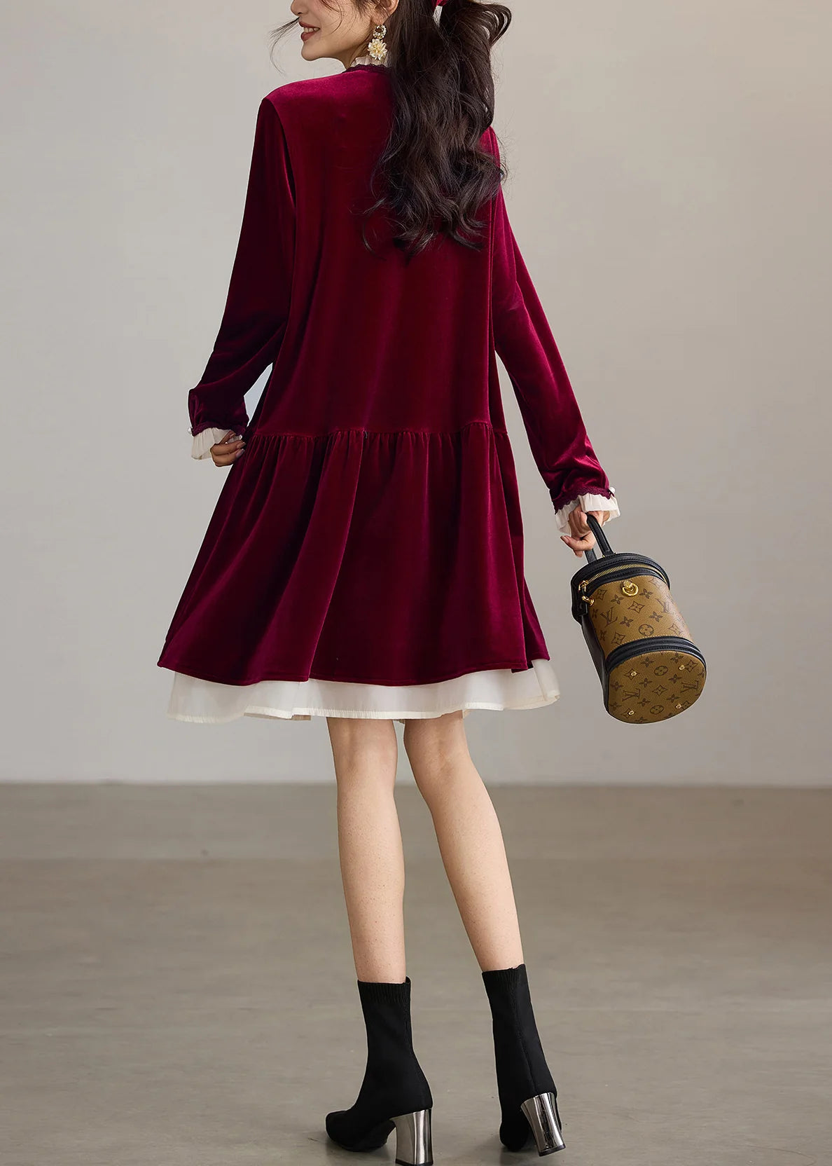 Robe midi femme ample à col rond et volants 4