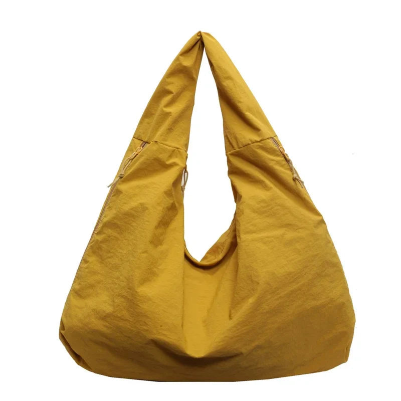 Sac fourre-tout pour femmes design minimaliste en tissu souple 10