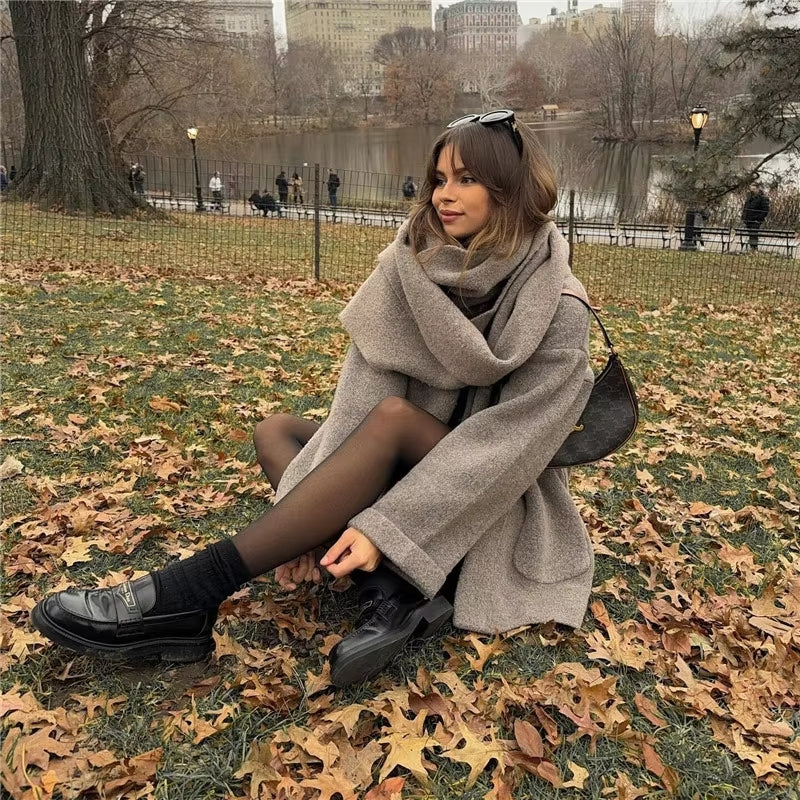 Veste Femme Tricot Moderne avec Écharpe Intégrée 3