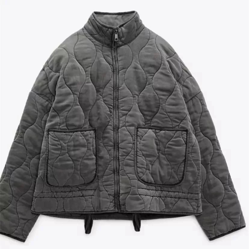 Veste pour femme avec poches et lignes droites 2
