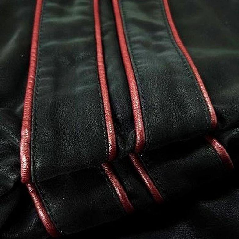 Veste pour hommes avec bordure rouge 2