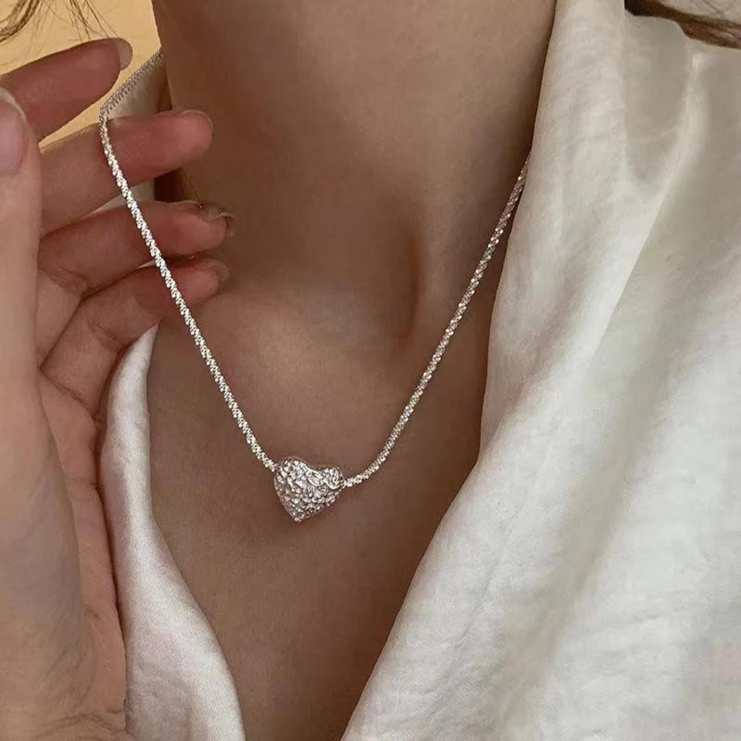 Collier à pendentifs en forme de cœur