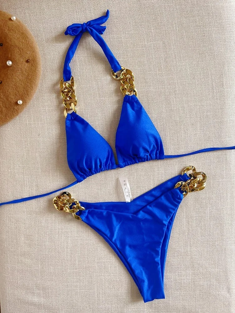 Ensemble de bikini dos nu à chaînes dorées