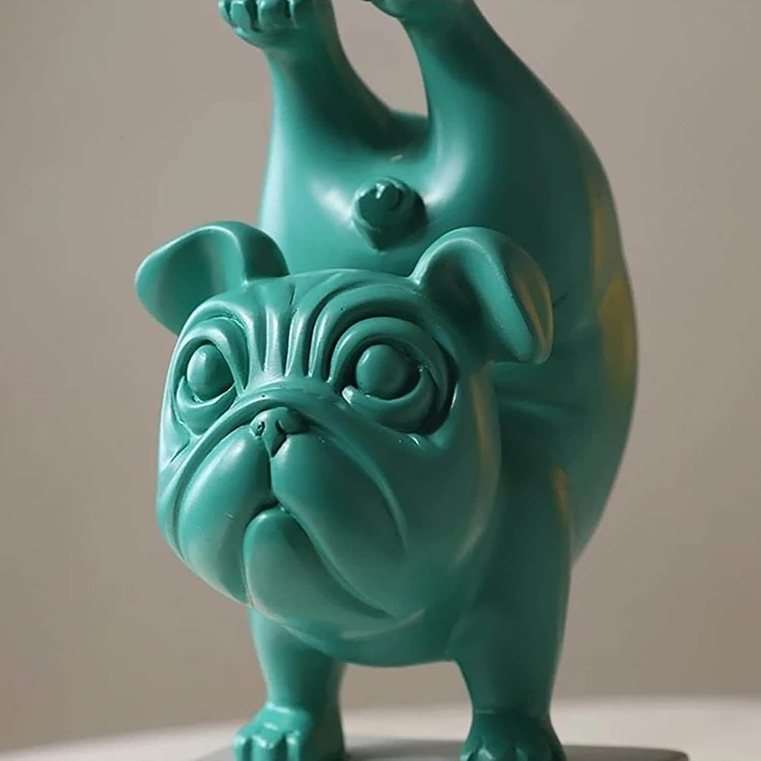 Figurine bouledogue yoga