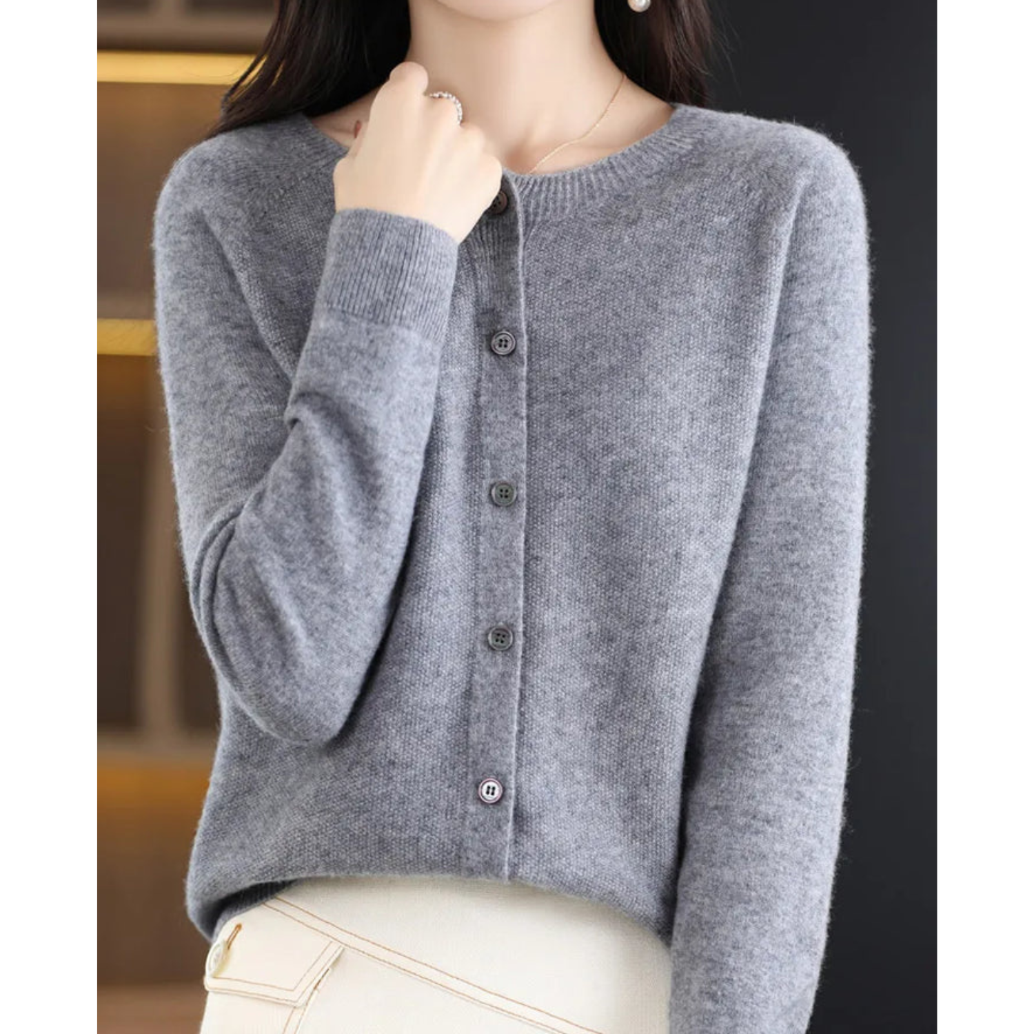 Variant image for Pull Femme Col en V en Laine Pure Ajusté-37